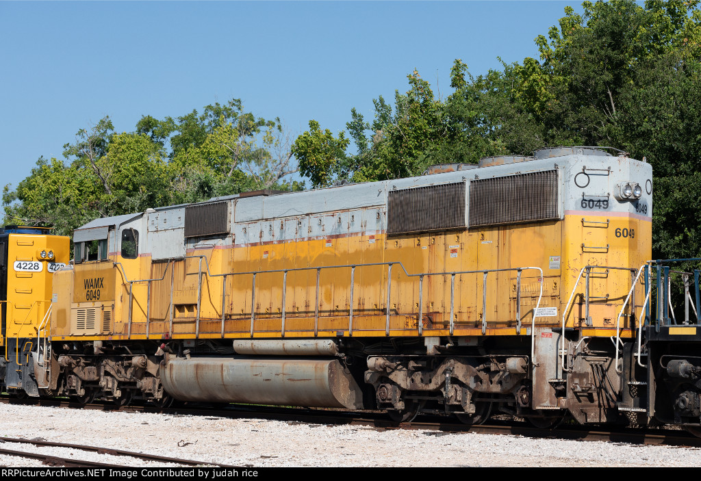 WAMX 6049